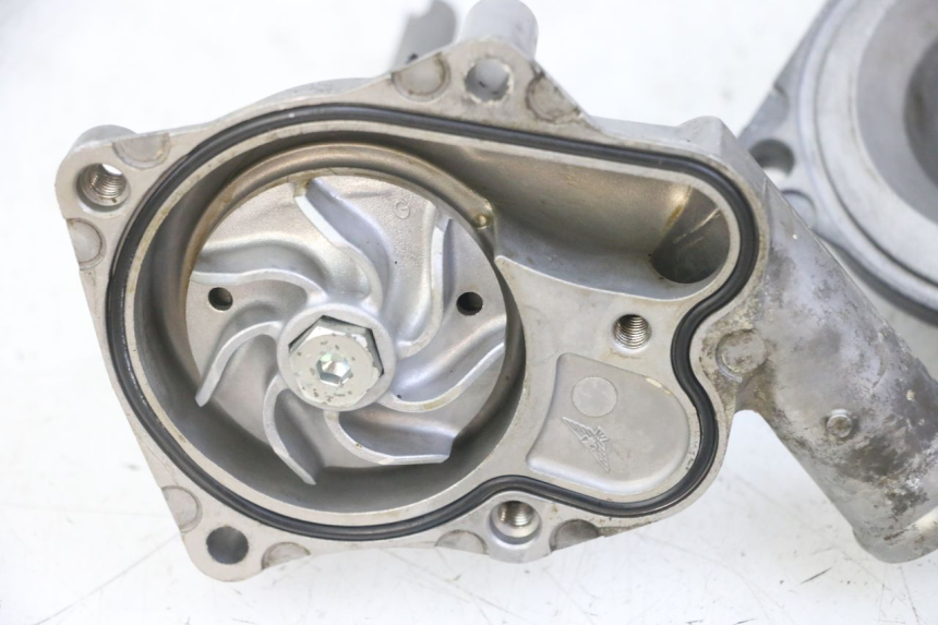 photo de POMPA ACQUA HONDA CB R 1000 (2018 - 2023)