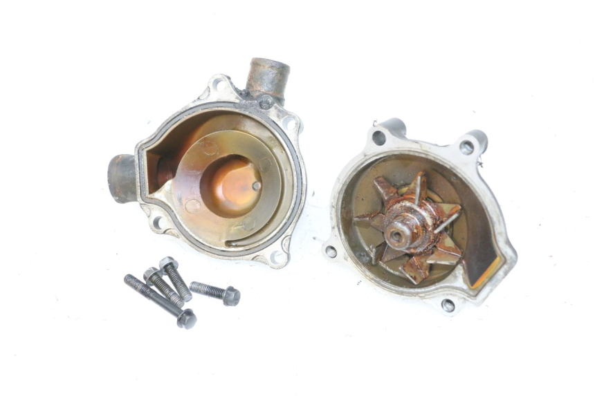 photo de POMPA ACQUA KAWASAKI GPX R WARBIRD 600 (1988 - 1993) - Stato della superficie e materiale