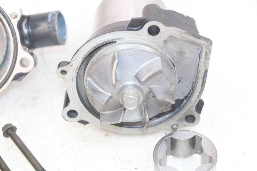photo de POMPA ACQUA KAWASAKI ZX-6R ZX6R 600 (1995 - 1997)
