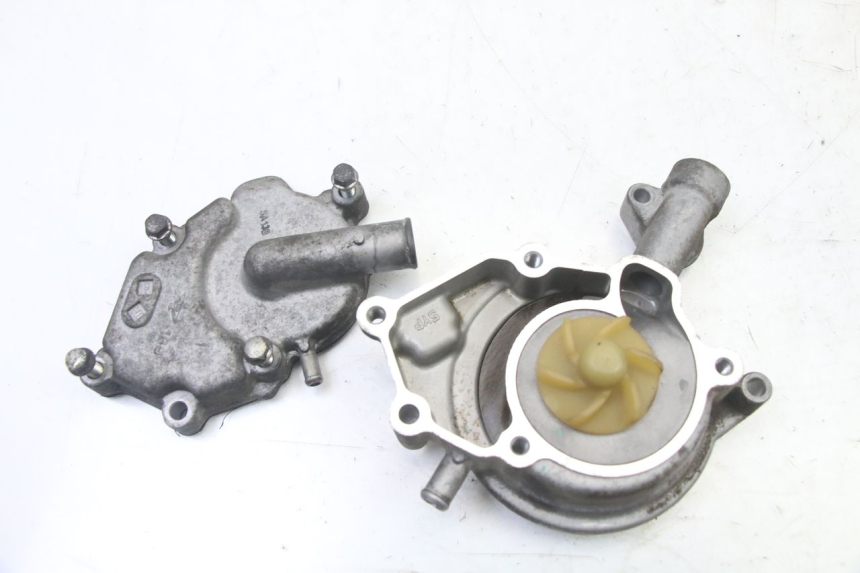 photo de POMPA ACQUA YAMAHA X-MAX XMAX 125 (2010 - 2014)