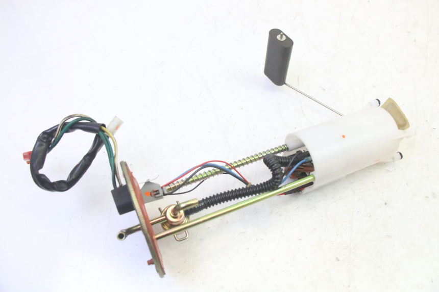 photo de POMPA CARBURANTE QUADRO 4 4D 350 (2015 - 2018)