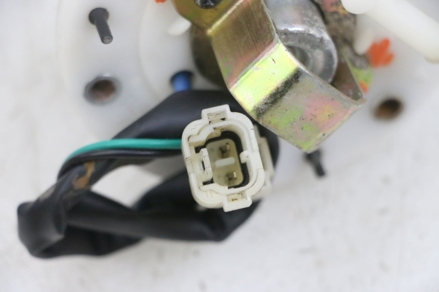 photo de POMPA DEL CARBURANTE KYMCO AGILITY 16+ 4T 50 (2018 - 2023) - Vista d'insieme del prodotto