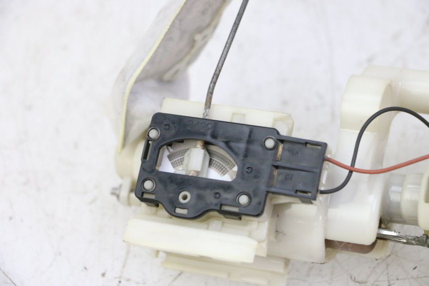 photo de POMPA CARBURANTE SUZUKI BURGMAN 125 (2007 - 2014)