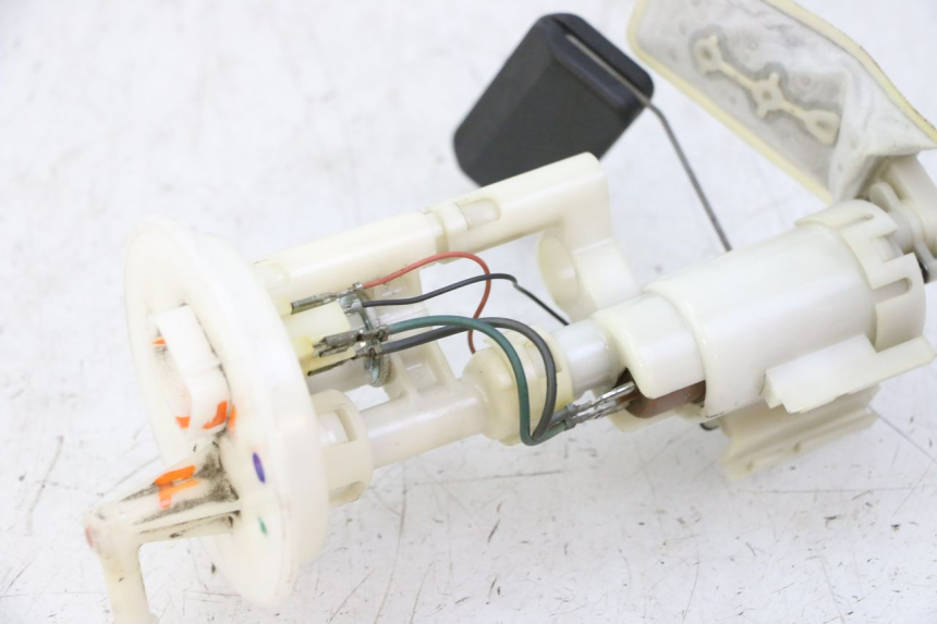 photo de POMPA CARBURANTE SUZUKI BURGMAN 125 (2007 - 2014)