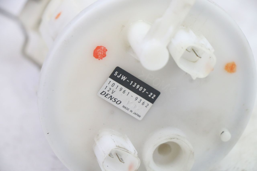 photo de POMPA DEL CARBURANTE YAMAHA FJR ABS 1300 (2006 - 2012) - Primo piano tecnico