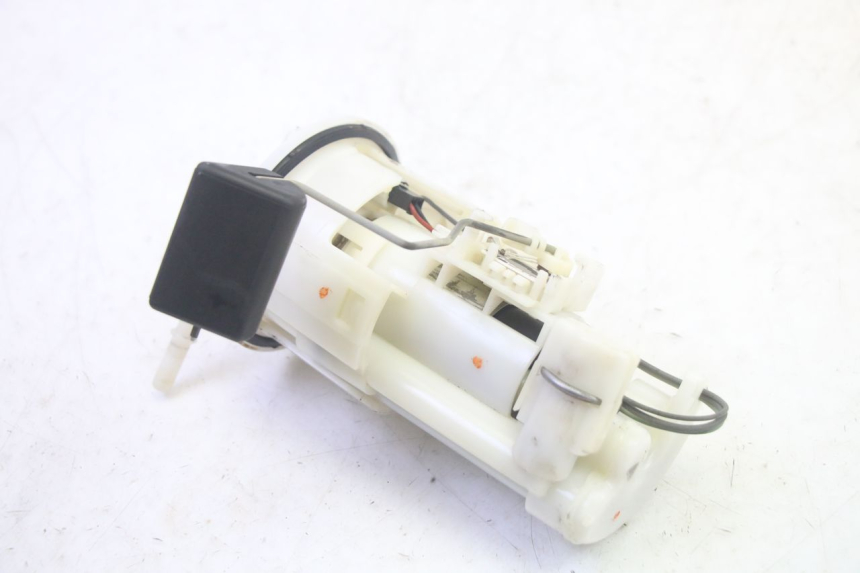 photo de POMPA DEL CARBURANTE YAMAHA FJR ABS 1300 (2006 - 2012) - Stato della superficie e materiale