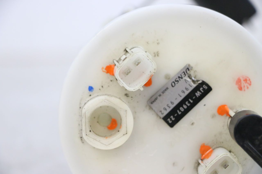 photo de POMPA DEL CARBURANTE YAMAHA FJR ABS 1300 (2006 - 2012) - Altra vista dell'articolo