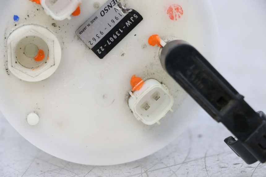 photo de POMPA DEL CARBURANTE YAMAHA FJR ABS 1300 (2006 - 2012) - Marcature e riferimenti originali