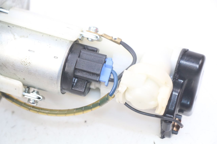 photo de POMPA CARBURANTE KAWASAKI Z S 750 (2003 - 2006)