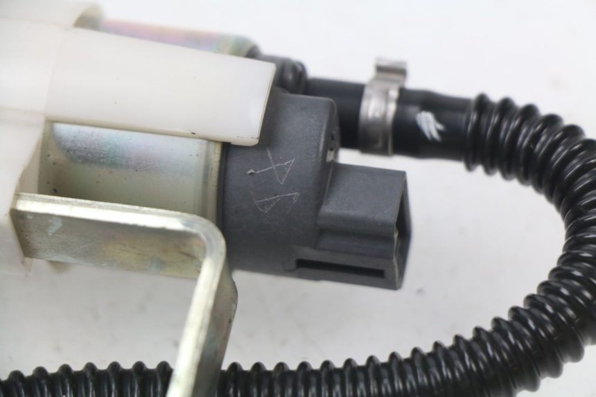 photo de POMPA DEL CARBURANTE PIAGGIO MP3 LT 400 (2007 - 2012)