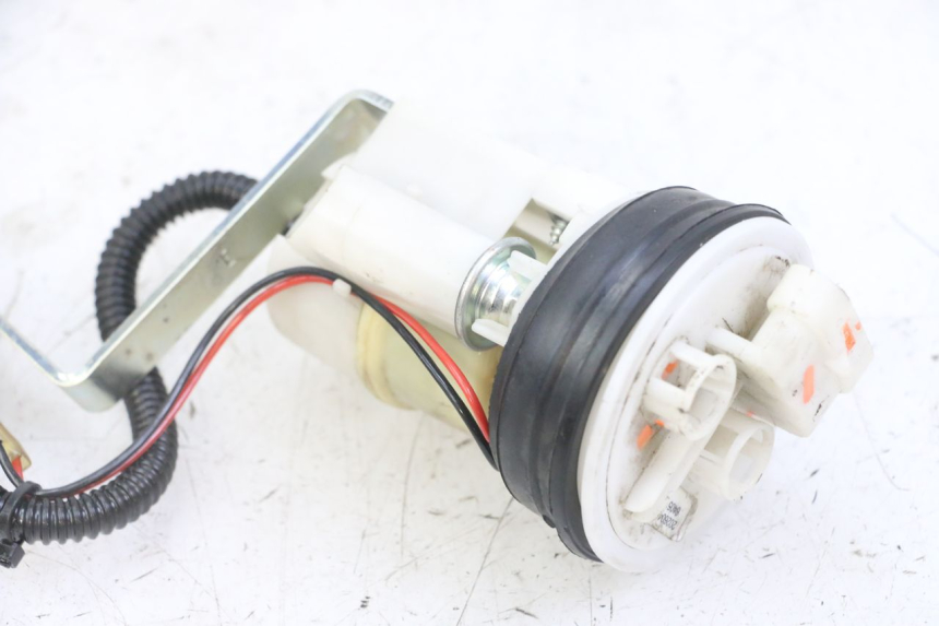 photo de POMPA CARBURANTE PIAGGIO MP3 LT 300 (2010 - 2016)
