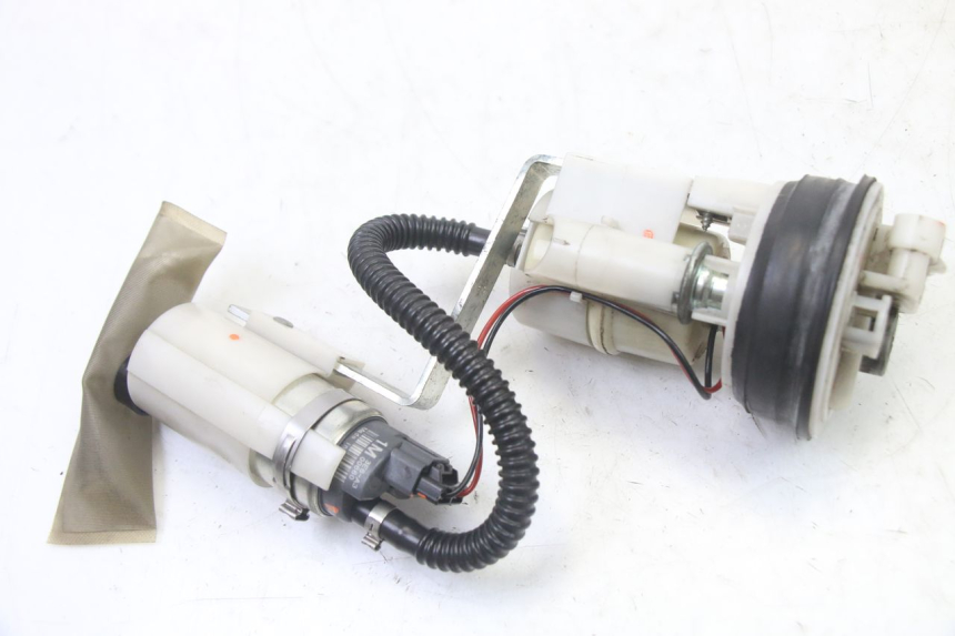 photo de POMPA DEL CARBURANTE PIAGGIO MP3 500 (2011 - 2015)