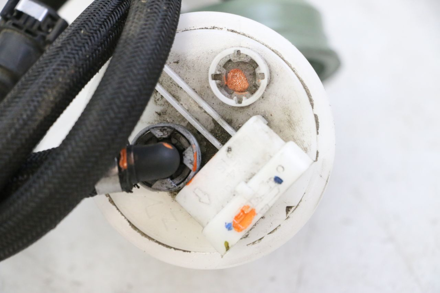 photo de POMPA CARBURANTE PIAGGIO MP3 500 (2014 - 2016)