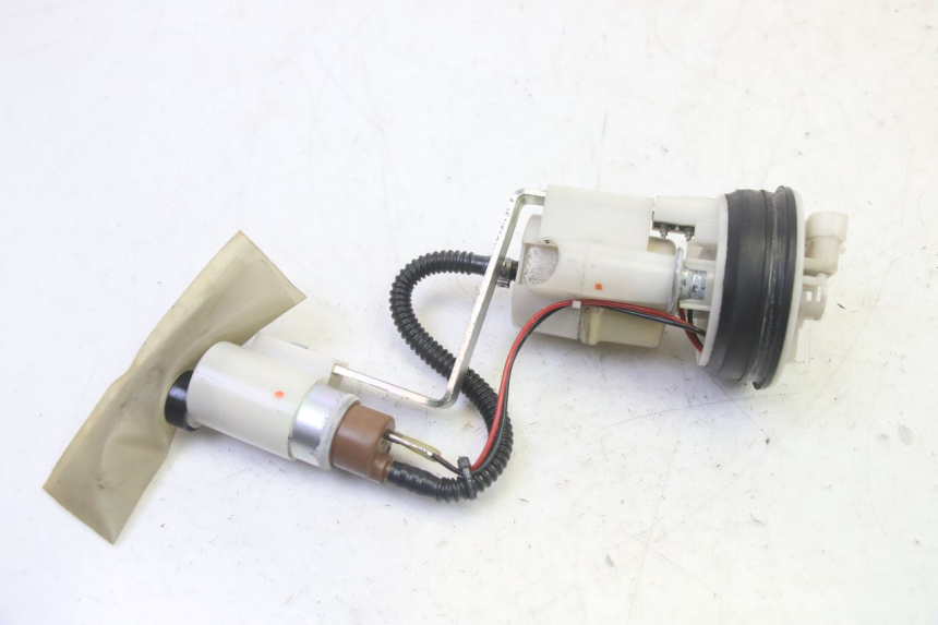 photo de POMPA DEL CARBURANTE PIAGGIO MP3 RL 250 (2007 - 2010)