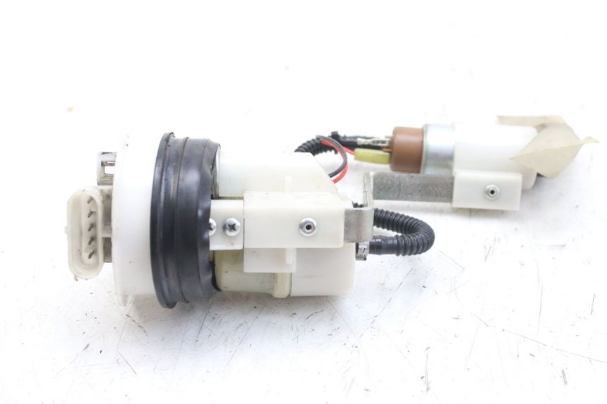 photo de POMPA DEL CARBURANTE PIAGGIO MP3 RL 250 (2007 - 2010)