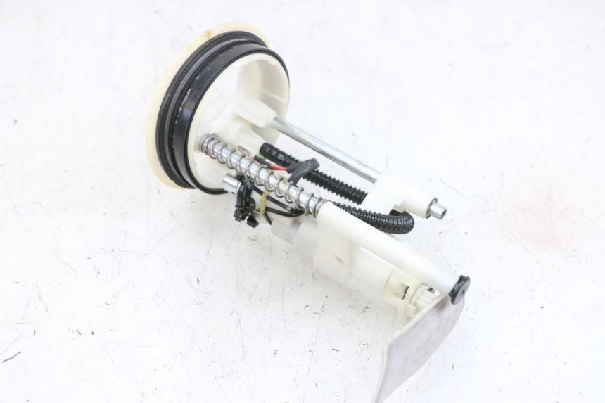 photo de POMPA DEL CARBURANTE YAMAHA NEOS NEO'S 4T 50 (2008 - 2016) - Zoom sullo stato d'uso