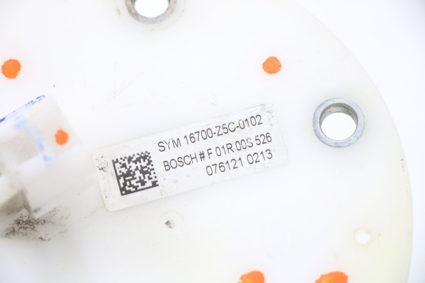 photo de POMPA CARBURANTE SYM ORBIT III 3 4T 50 (2021 - 2025) - Primo piano tecnico