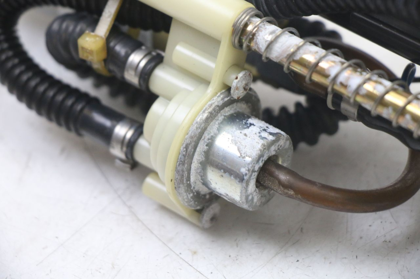 photo de POMPA CARBURANTE PEUGEOT SATELIS COMPRESSOR K15 125 (2006 - 2009)
