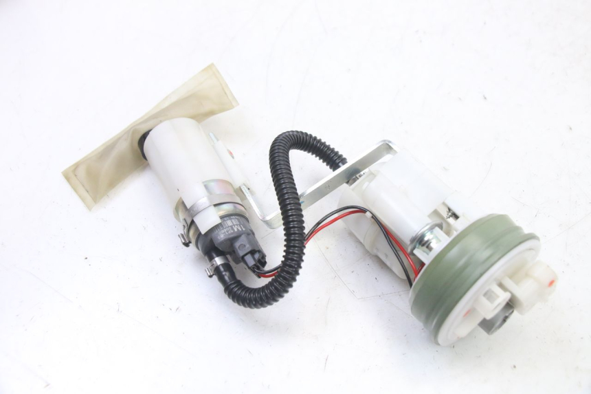 photo de POMPA CARBURANTE PIAGGIO MP3 500 (2014 - 2016)