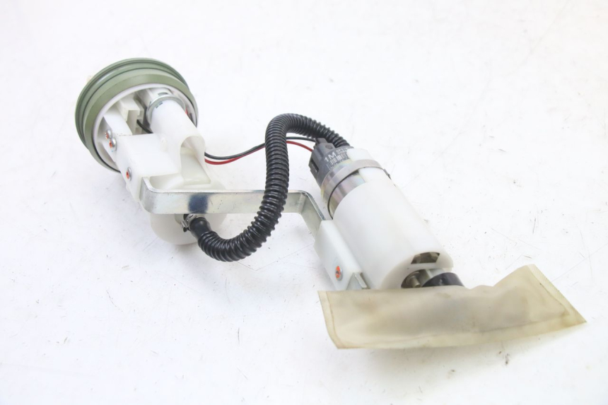 photo de POMPA CARBURANTE PIAGGIO MP3 500 (2014 - 2016)