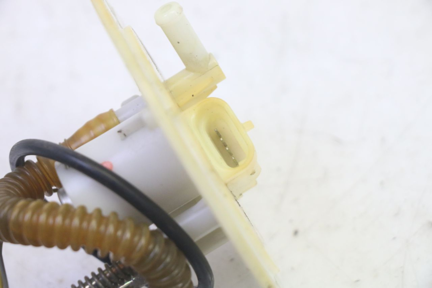 photo de POMPA CARBURANTE DAELIM S1 125 (2007 - 2016) - Primo piano tecnico