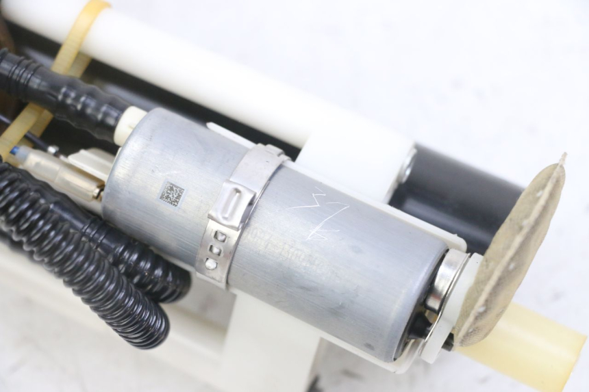 photo de POMPA CARBURANTE PEUGEOT SATELIS 125 (2013 - 2018)