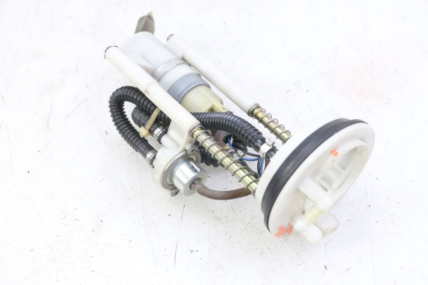 photo de POMPA CARBURANTE PEUGEOT SATELIS 125 (2013 - 2018)