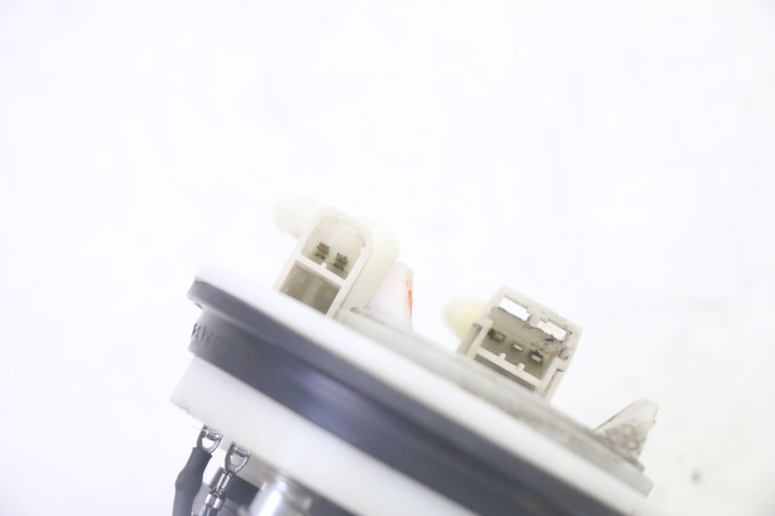 photo de POMPA DEL CARBURANTE PEUGEOT SATELIS 125 (2010 - 2012)