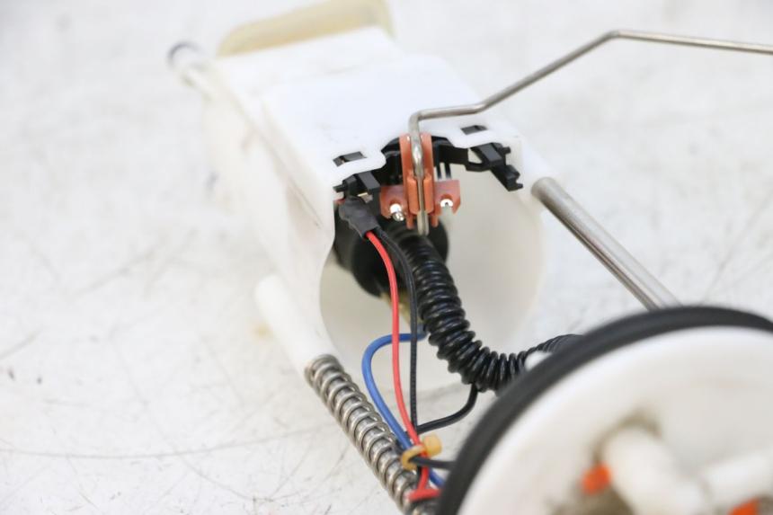 photo de POMPA CARBURANTE PEUGEOT SATELIS 125 (2013 - 2018) - Dettaglio del componente