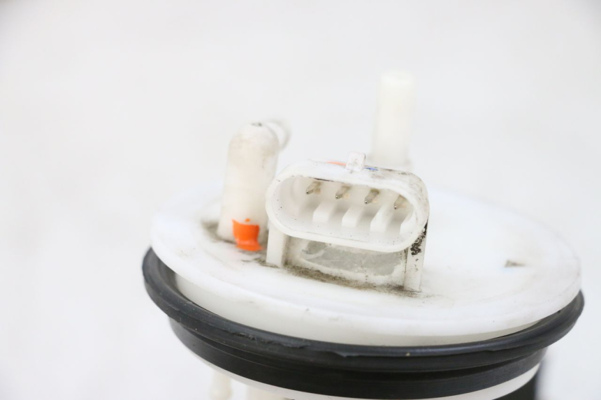 photo de POMPA CARBURANTE PEUGEOT SATELIS 125 (2013 - 2018) - Altra angolazione