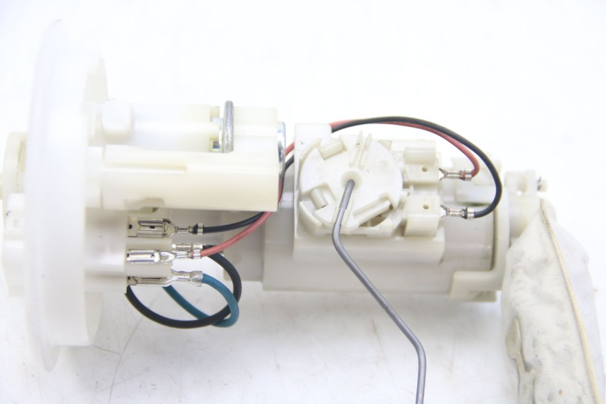 photo de POMPA DEL CARBURANTE SUZUKI SIXTEEN 125 (2008 - 2010)