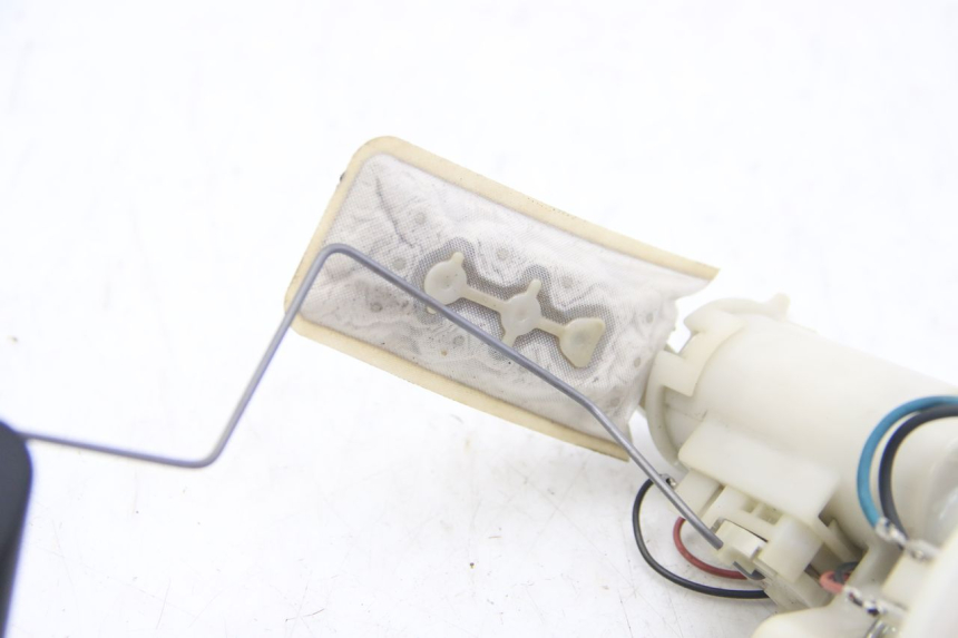 photo de POMPA DEL CARBURANTE SUZUKI SIXTEEN 125 (2008 - 2010)