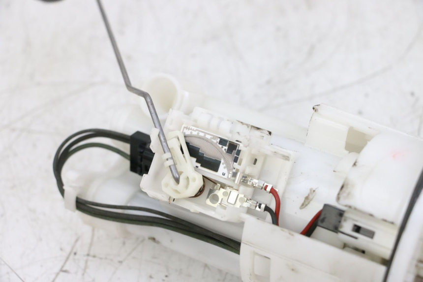 photo de POMPA CARBURANTE YAMAHA TDM ABS 900 (2002 - 2014) - Ricambio usato controllato