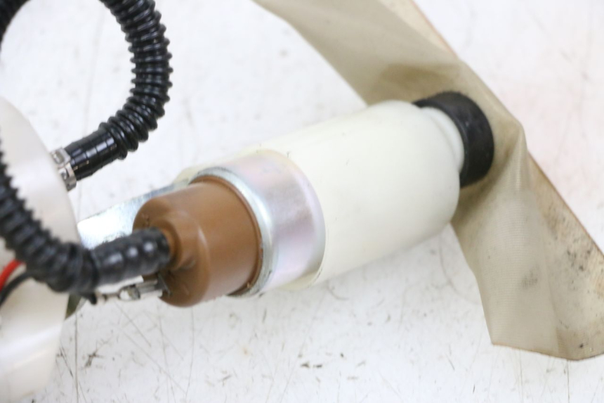 photo de POMPA DEL CARBURANTE PIAGGIO VESPA GTS SUPER IE 125 (2009 - 2016) - Zoom sui componenti