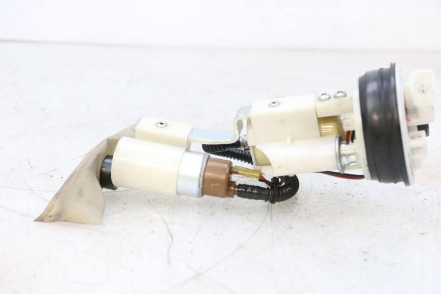 photo de POMPA DEL CARBURANTE PIAGGIO VESPA GTS SUPER IE 125 (2009 - 2016) - Ricambio usato controllato