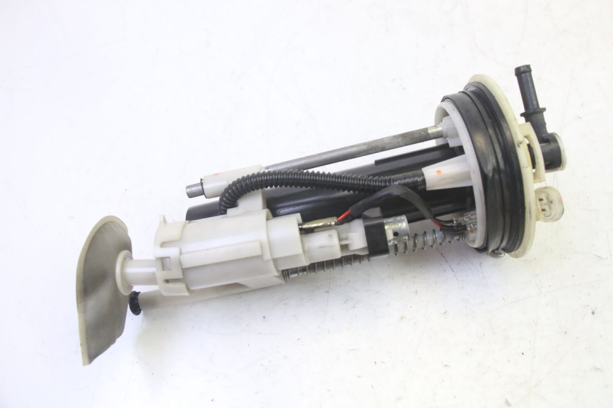 photo de POMPA CARBURANTE YAMAHA X-MAX XMAX 250 (2006 - 2009)