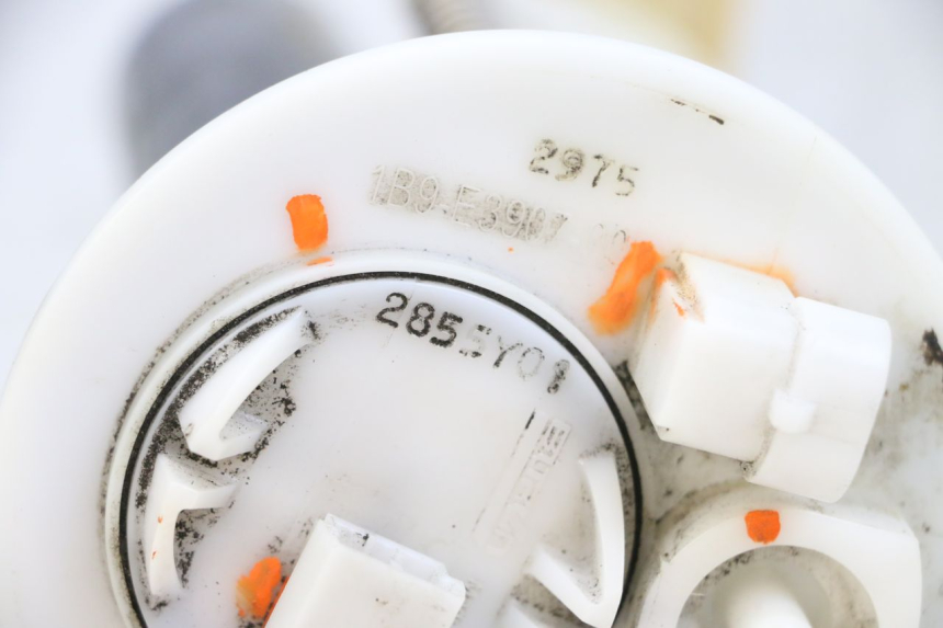 photo de POMPA DEL CARBURANTE YAMAHA XMAX X-MAX 125 (2006 - 2009) - Primo piano tecnico