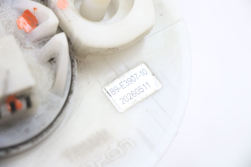 photo de POMPA DEL CARBURANTE YAMAHA XMAX X-MAX 125 (2006 - 2009) - Dettagli dei punti di fissaggio