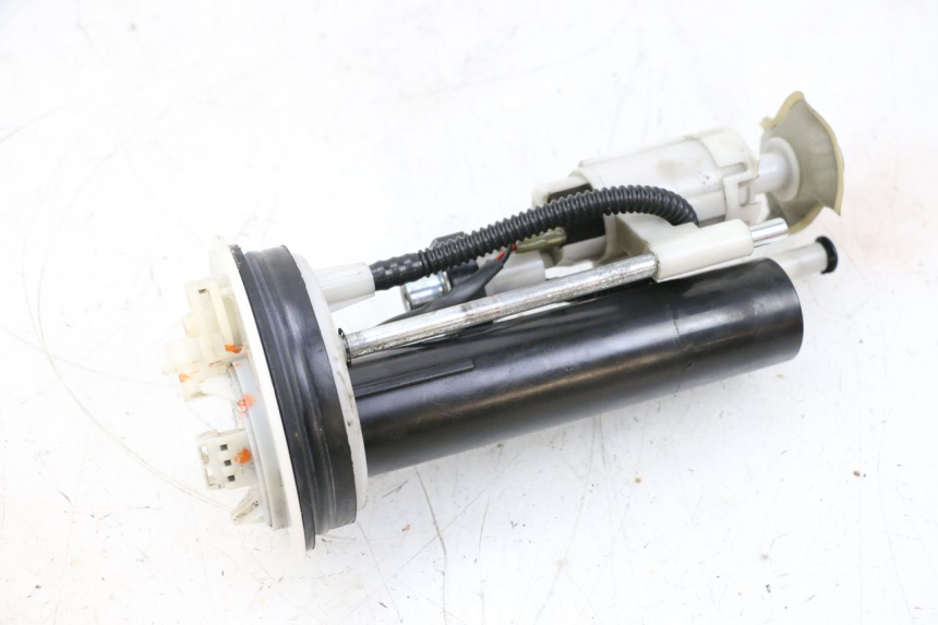 photo de POMPA DEL CARBURANTE YAMAHA XMAX X-MAX 125 (2006 - 2009) - Caratteristiche distintive