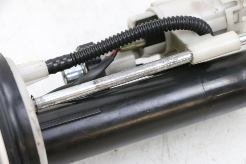 photo de POMPA DEL CARBURANTE YAMAHA XMAX X-MAX 125 (2006 - 2009) - Zoom sui componenti