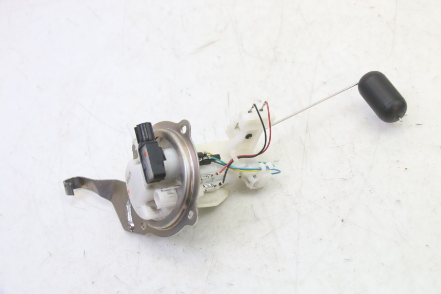 photo de POMPA CARBURANTE YAMAHA XMAX X-MAX 125 (2021 - 2025)
