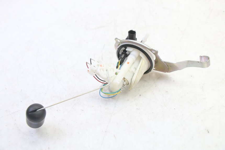 photo de POMPA CARBURANTE YAMAHA XMAX X-MAX 125 (2021 - 2025)