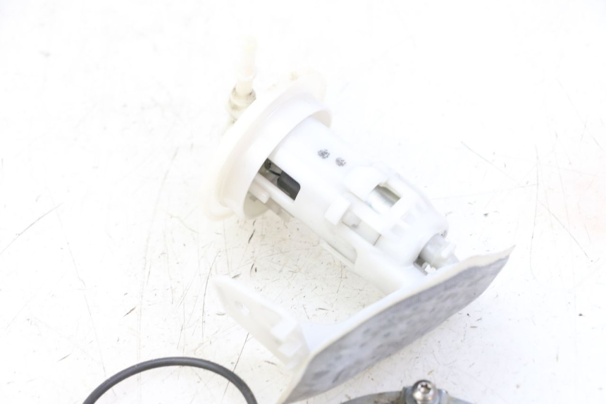 photo de POMPA CARBURANTE PIAGGIO ZIP 4T 50 (2018 - 2020) - Stato della superficie e materiale