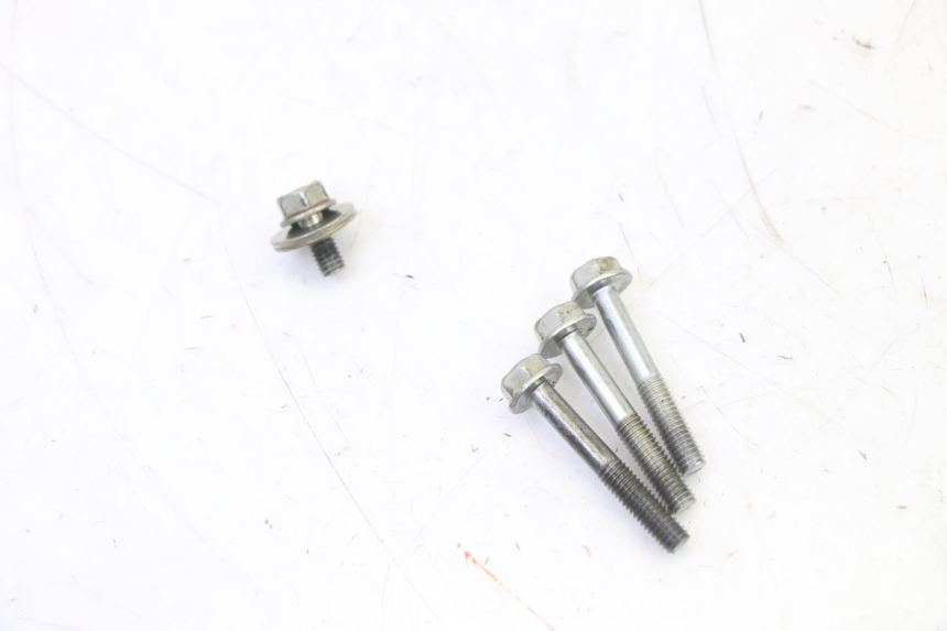 photo de POMPA OLIO HONDA CBR RR FIREBLADE 900 (1992 - 1994)
