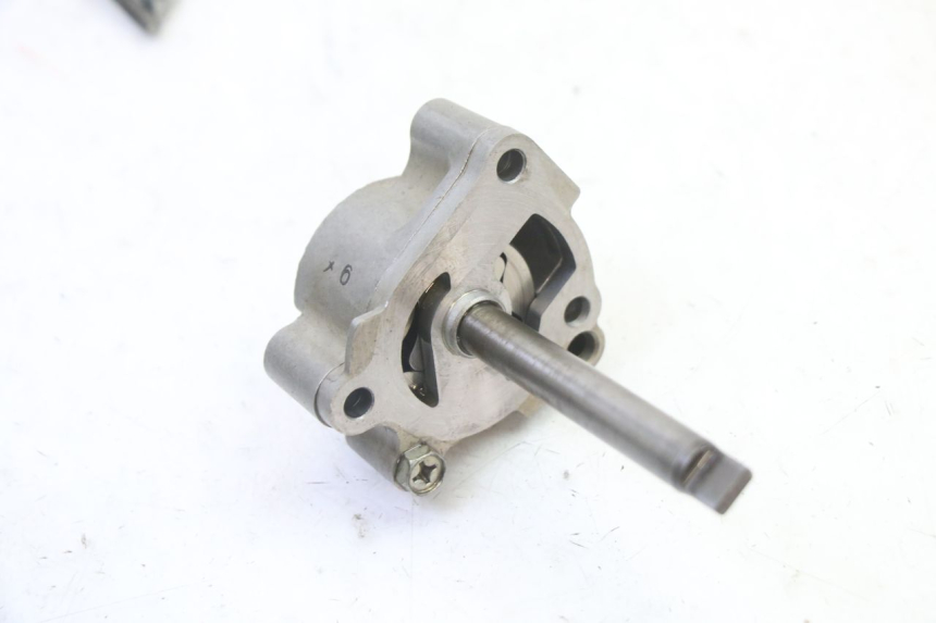 photo de POMPA OLIO HONDA CBR RR FIREBLADE 900 (1992 - 1994)