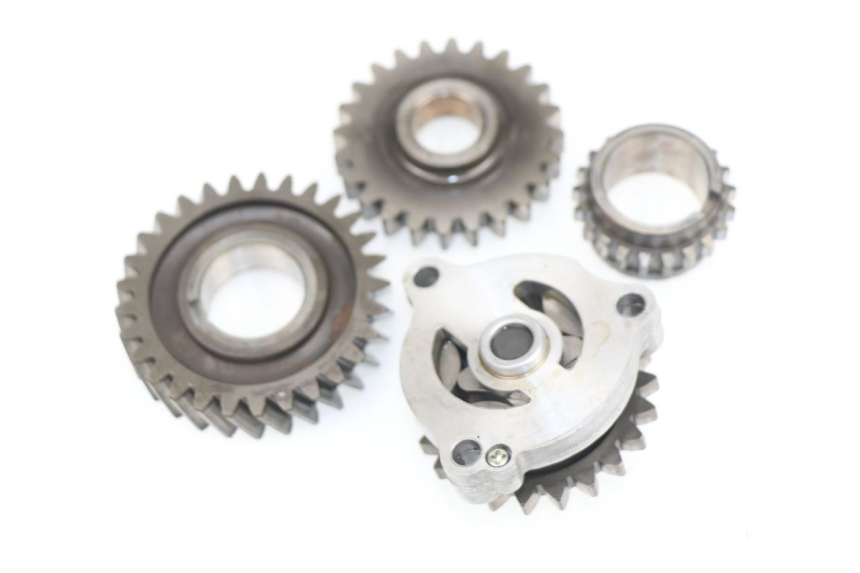 photo de POMPA OLIO SUZUKI DR DJEBEL 600 (1985 - 1990)