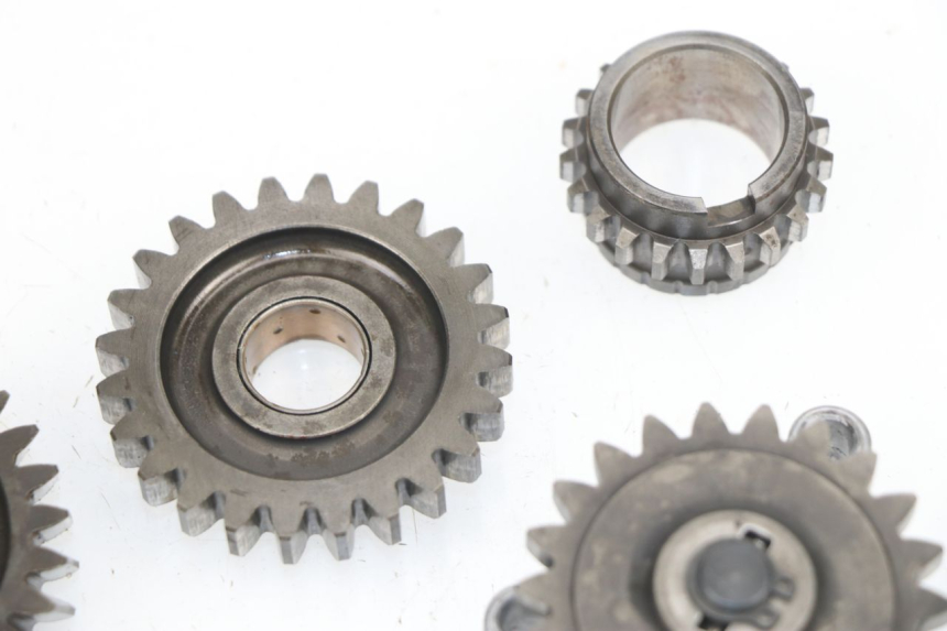 photo de POMPA OLIO SUZUKI DR DJEBEL 600 (1985 - 1990)