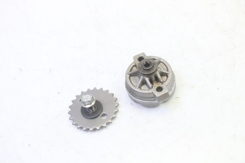 photo de POMPA OLIO PIAGGIO MP3 LT 300 (2010 - 2016)