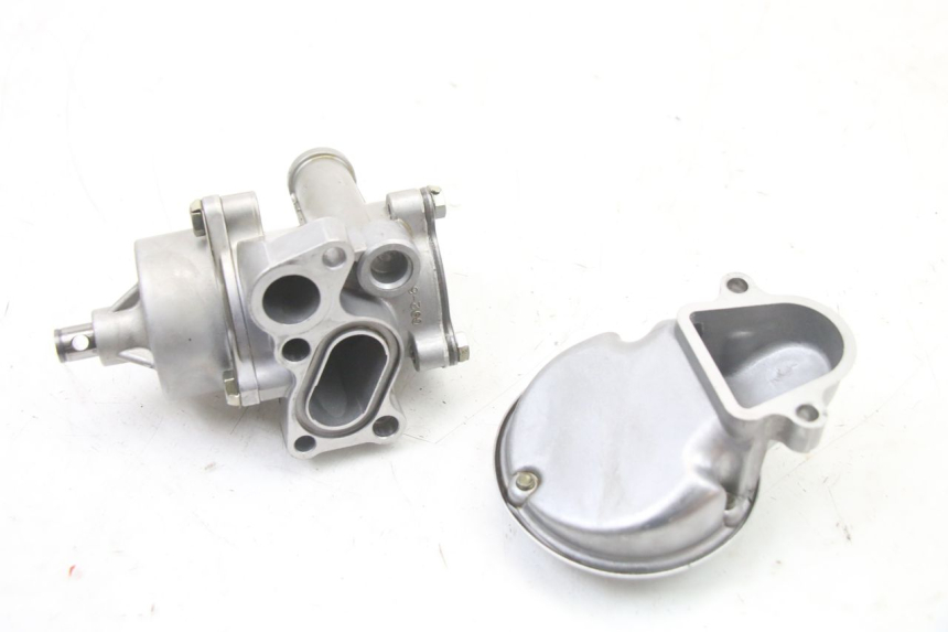 photo de POMPA OLIO SUZUKI GSF S BANDIT 600 (2000 - 2004)