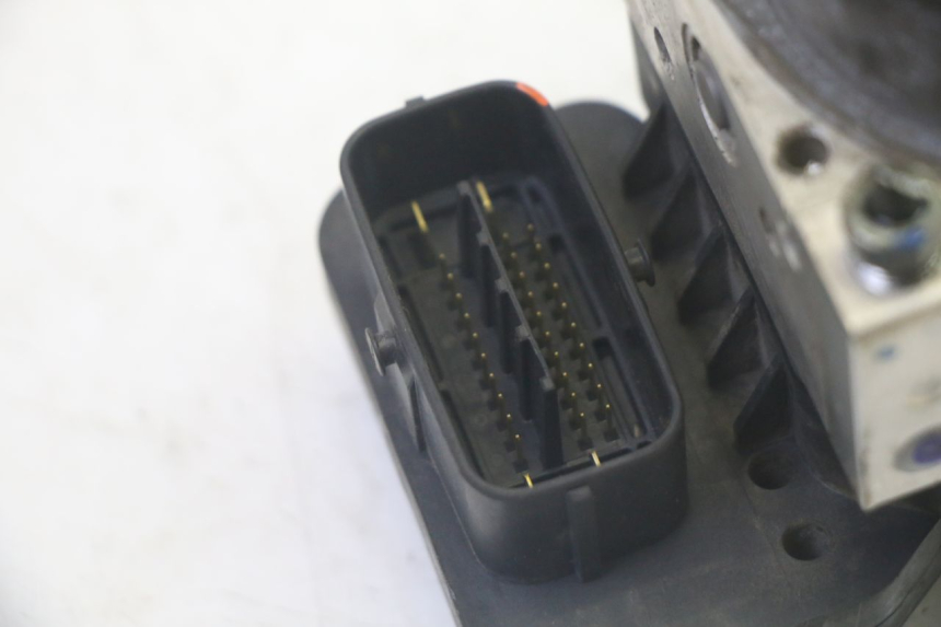 photo de POMPA ABS YAMAHA FJR ABS 1300 (2006 - 2012) - Zoom sullo stato d'uso